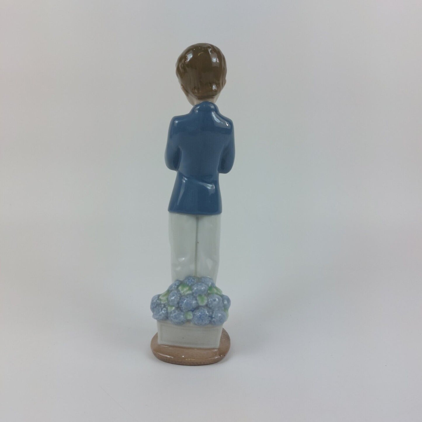 NAO handmade In Spain By Lladro DAISA 2000 Man In Blue Jacket Porcelain Figurine