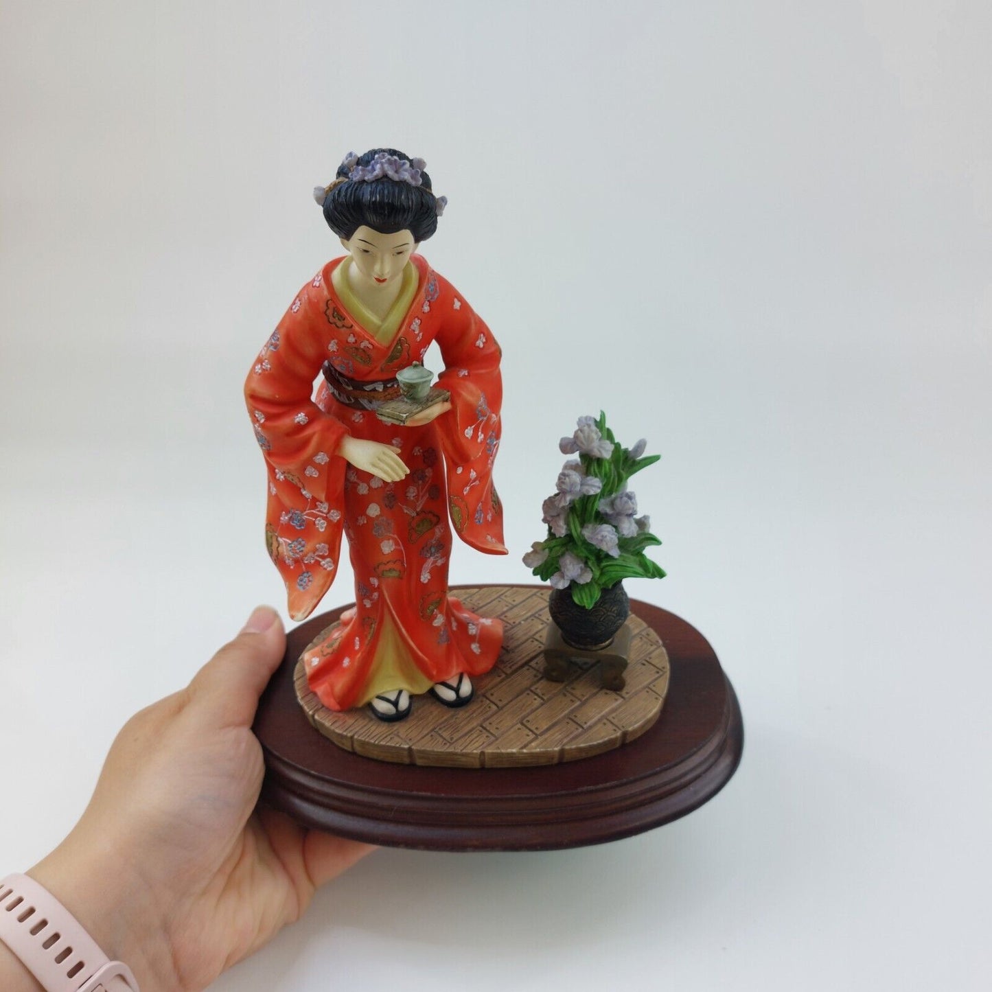 The Leonardo Collection RARE Geisha Figurine 1995 Red Kimono Collectible