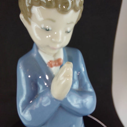 Lladró NAO Porcelain Figurine - Time to Pray Church Boy 1st Communion 8.66"