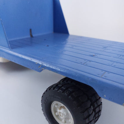 Ertl Pressed Steel Flat Bed Hauler Truck: Vintage Collectible Toy (40 cm)