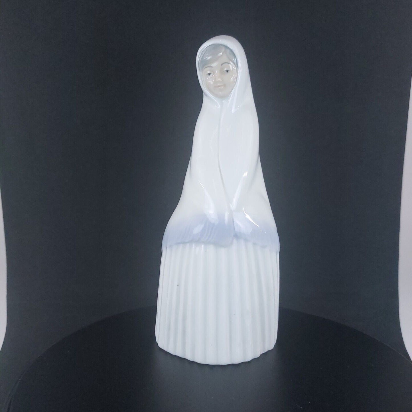 Miquel Requena Nun Figurine Pristine White Porcelain -6.5" -Collectible -damaged