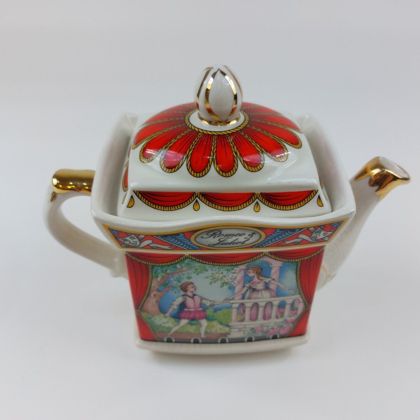 SADLER English Teapot Romeo and Juliet Gold Trim Staffordshire Collectible