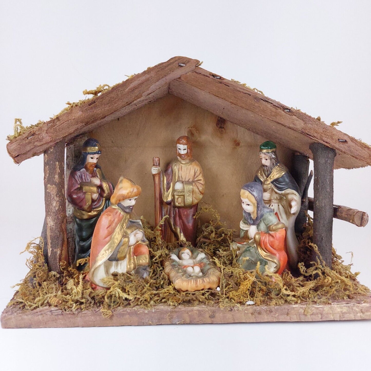 Vintage Nativity Set Resin Figures Wooden Manger Moss Detail International Chris