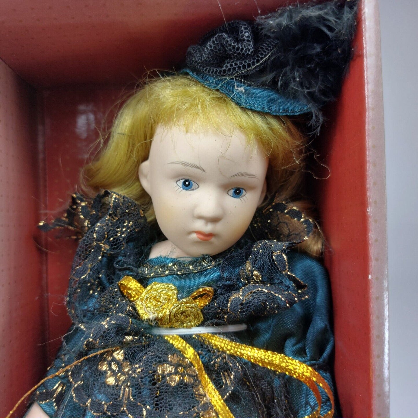 2 Dolls Full Body Porcelain Doll, Original Box, Articles Handmade Victorian Doll