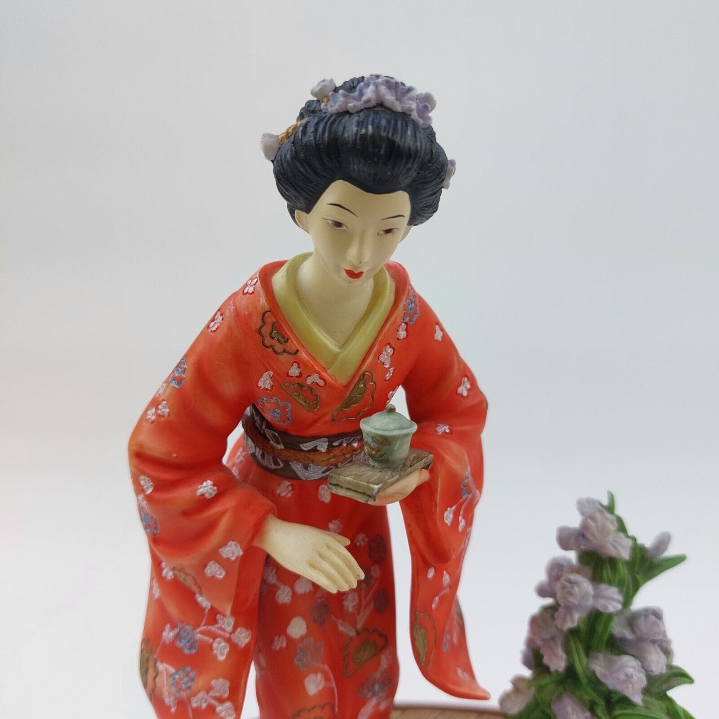 The Leonardo Collection RARE Geisha Figurine 1995 Red Kimono Collectible