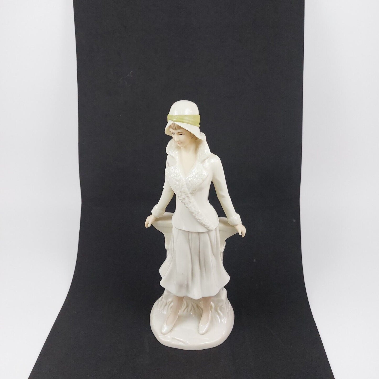 The Regal Collection 'Natalie' Porcelain Figurine  (P121) - 10"