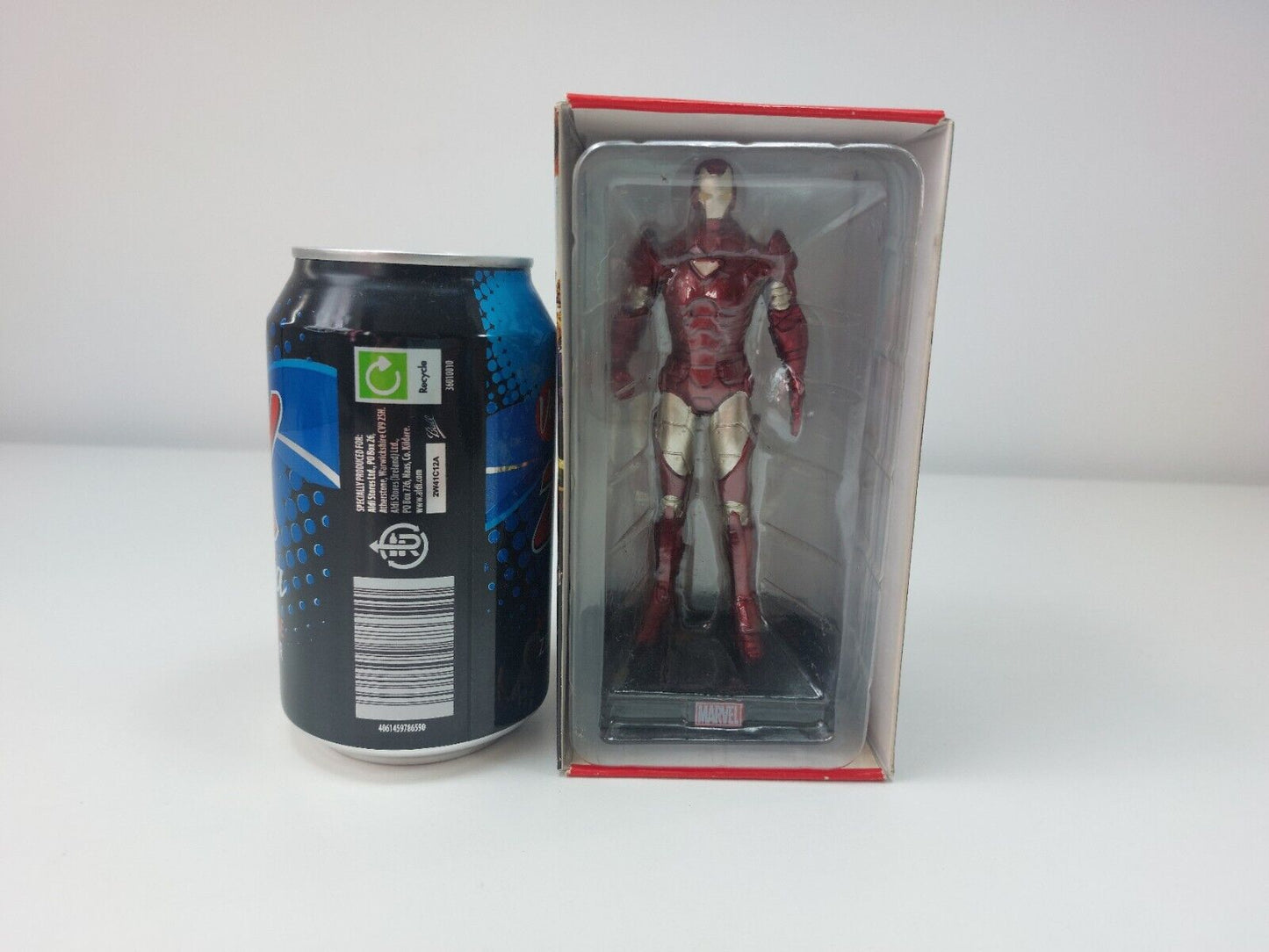 Marvel Iron Man Collectible Figurine 2017 Red Armor Display Base Good Condition