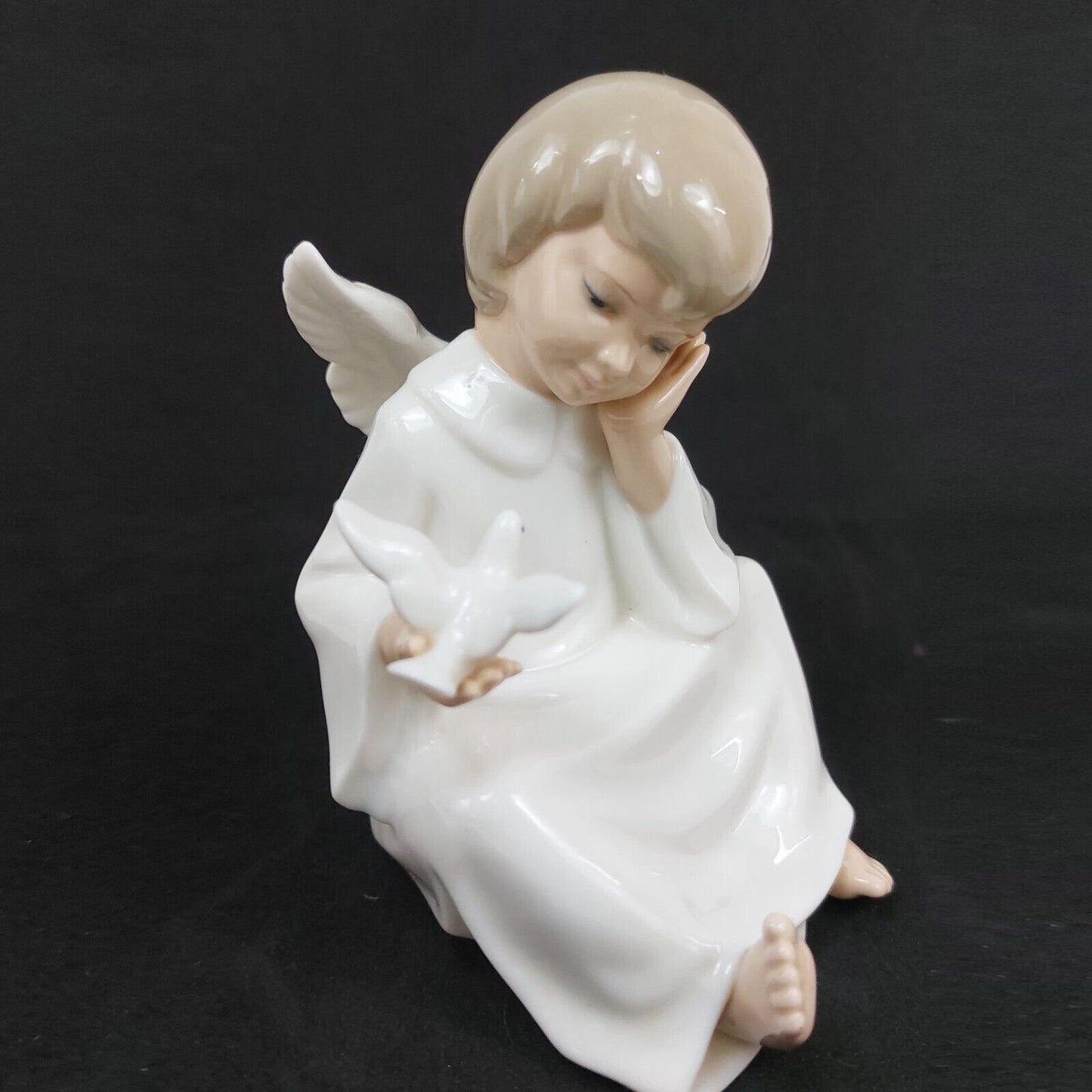 The Leonardo Collection Porcelain Angel with Dove Figurine