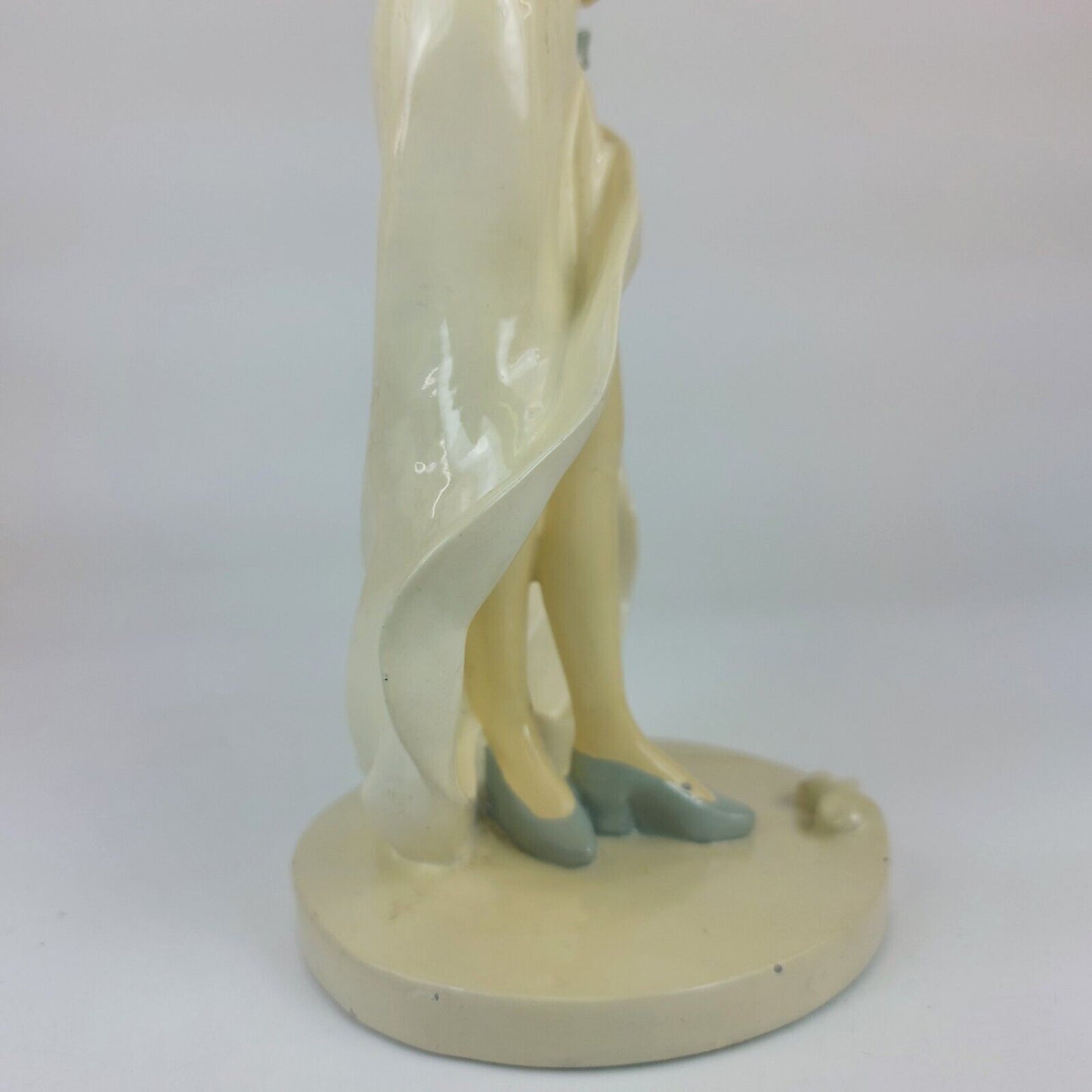 Rare Elegant Vintage Ceramic Figurine, Lady with Flowers, Good Condition