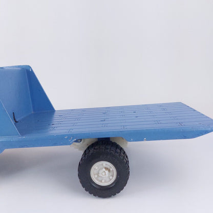 Ertl Pressed Steel Flat Bed Hauler Truck: Vintage Collectible Toy (40 cm)