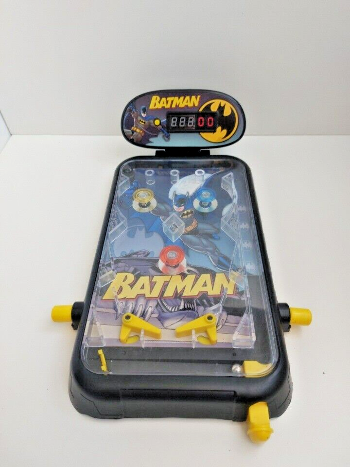 BATMAN Table-Top PINBALL Machine / Game with Music and Lights