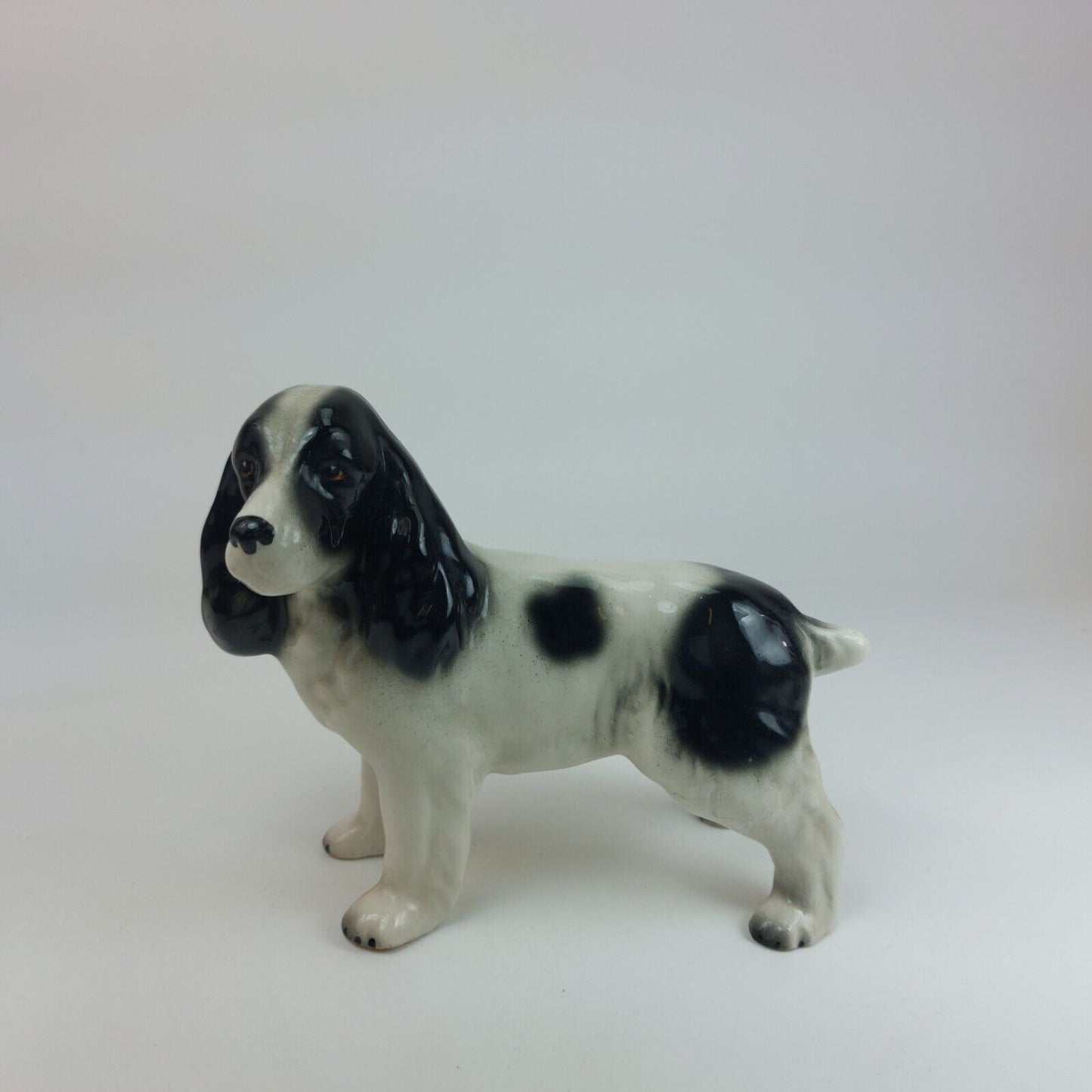 Vintage 1970's Wade Ceramics England Basset Hound Figurine Collectible 5.25 Inch