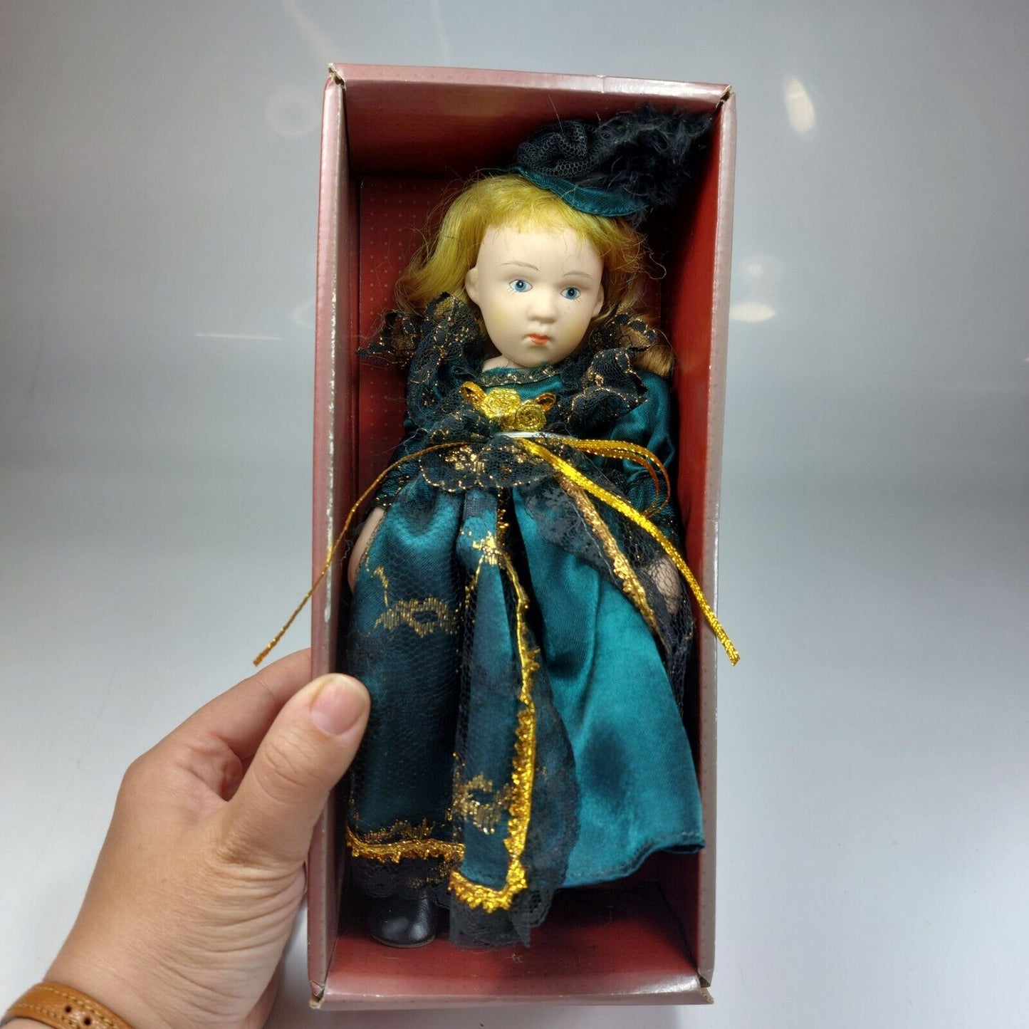 2 Dolls Full Body Porcelain Doll, Original Box, Articles Handmade Victorian Doll