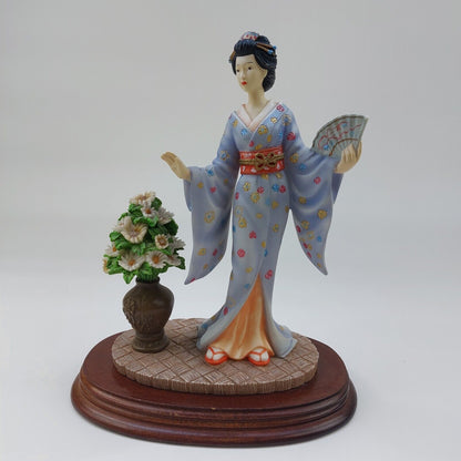 Leonardo Collection Geisha Figurine 1995 with Floral Vase - The Leonardo Collect