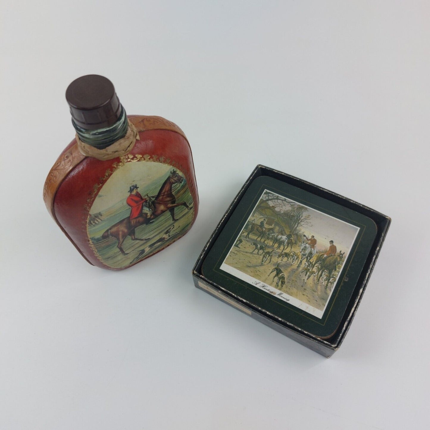 Vintage Equestrian Flask & Cloverleaf Traditional Coasters Set