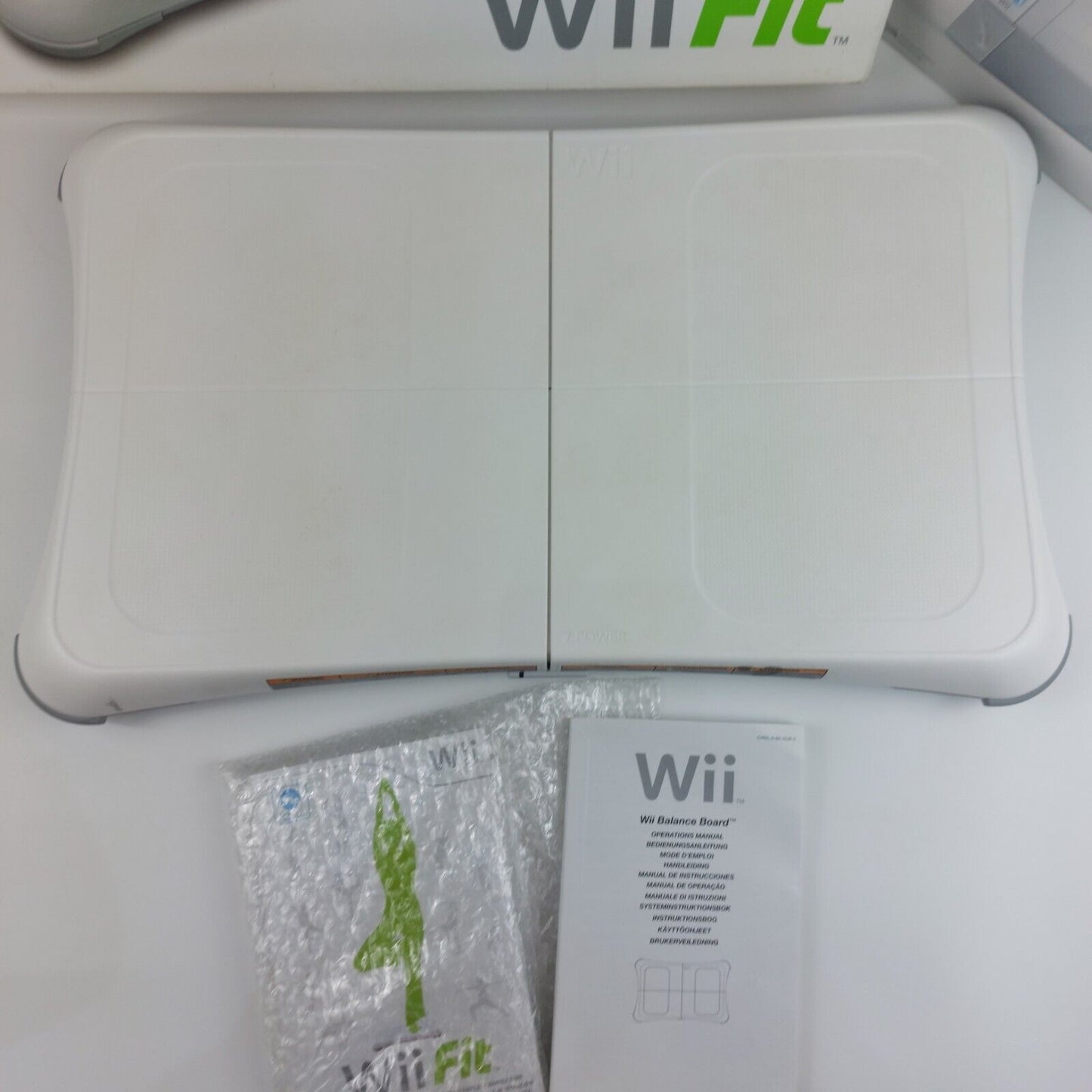 Boxed Nintendo Wii Console With Wii fit Board & Games & Accesories Mario Bundle