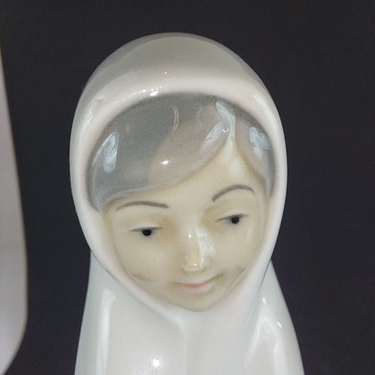 Miquel Requena Nun Figurine Pristine White Porcelain -6.5" -Collectible -damaged