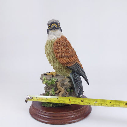 Leonardo Collection Kestrel Figurine 1994 Hand-Painted Resin Bird Statue