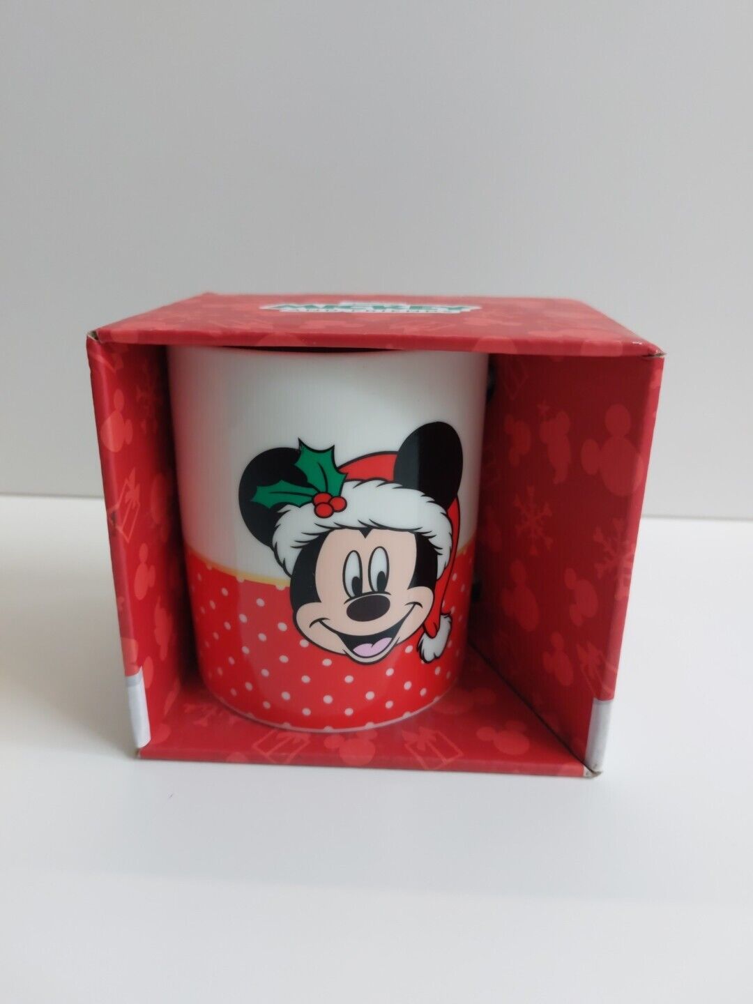 Disney Mickey and Friends Heat Changing Christmas Mug in Original Box