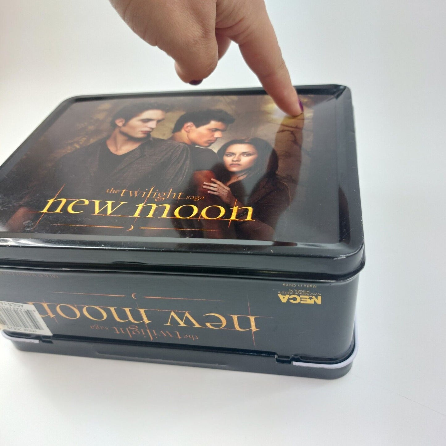 Twilight Saga New Moon Metal Lunch Box & Thermos Set - New with Minor Dent