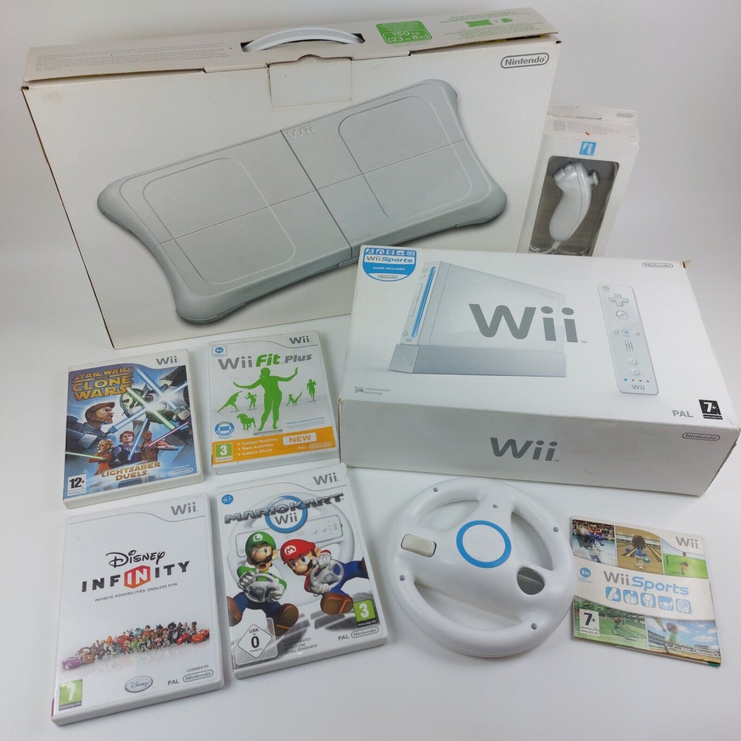 Boxed Nintendo Wii Console With Wii fit Board & Games & Accesories Mario Bundle