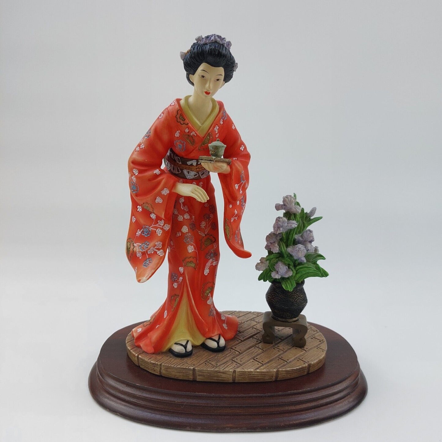 The Leonardo Collection RARE Geisha Figurine 1995 Red Kimono Collectible