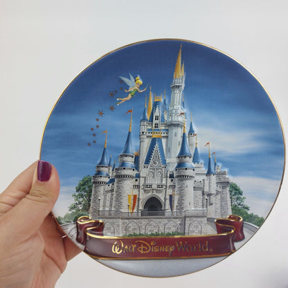 Walt Disney World Cinderella Castle 3D Collectible 9" Decorative Plate