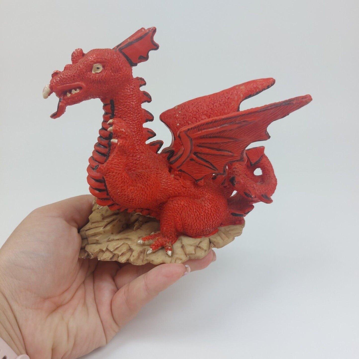 Fly Dragon Digurine Red Resin, See The Pictures