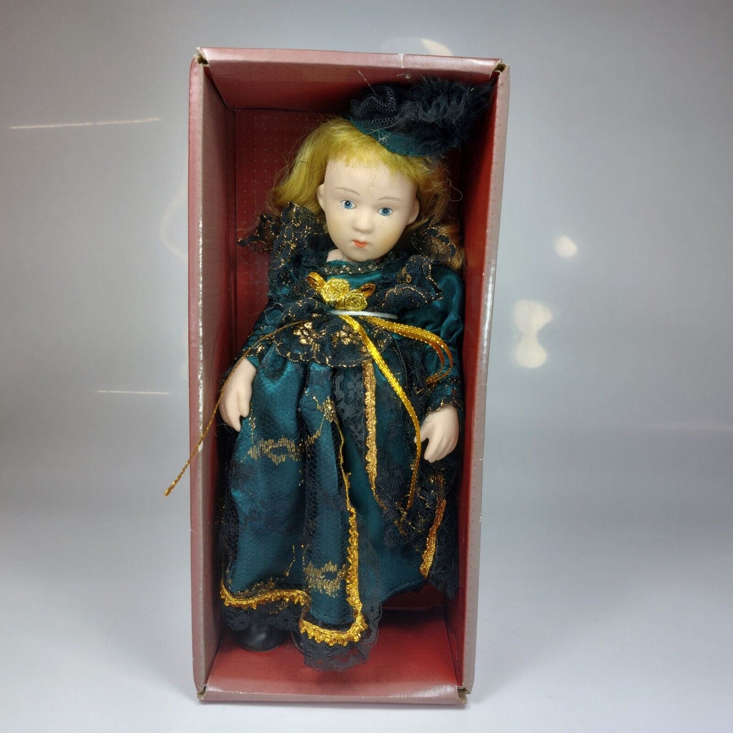 2 Dolls Full Body Porcelain Doll, Original Box, Articles Handmade Victorian Doll