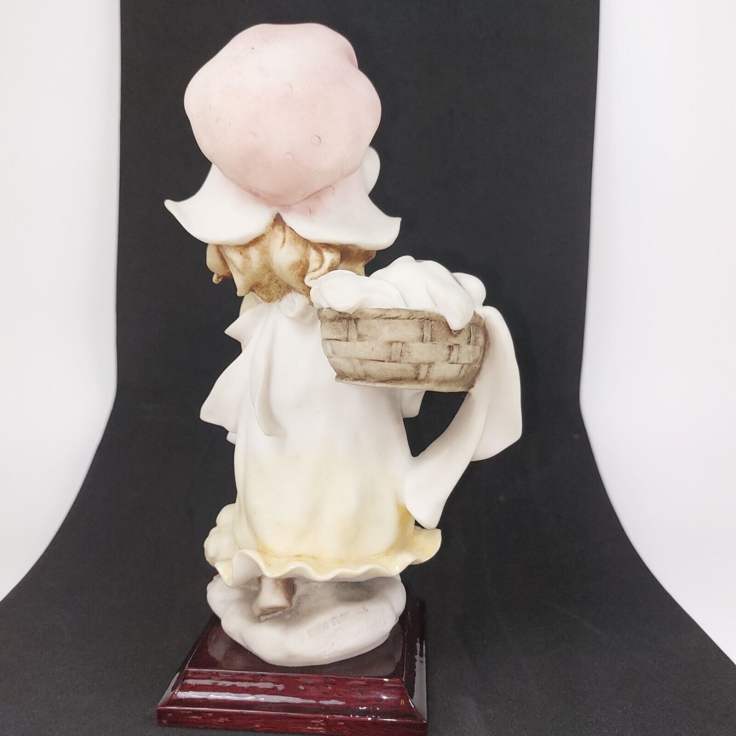 1984 Giuseppe Armani Pink Hat Girl with Basket Figurine - Florence Collectible