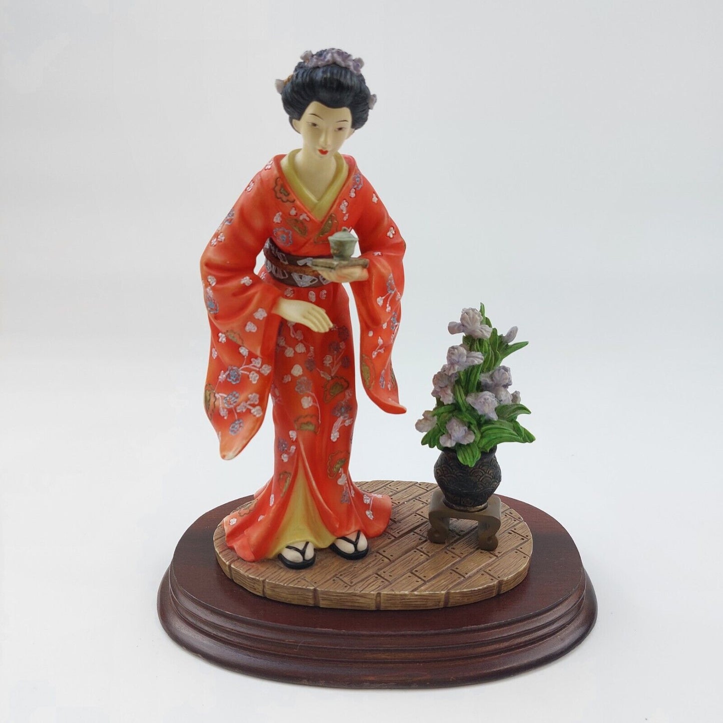 The Leonardo Collection RARE Geisha Figurine 1995 Red Kimono Collectible