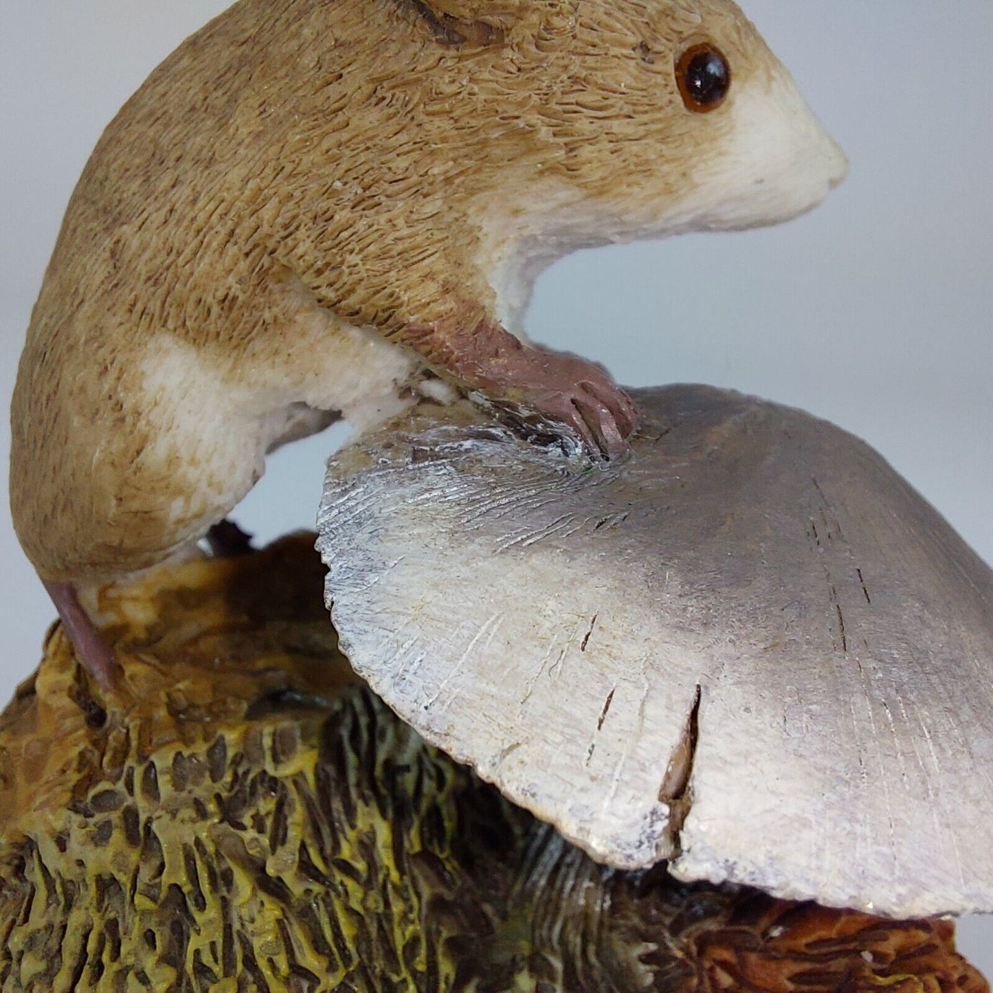 Arden Sculpture Collection "Mouse on Mushroom" Resin Figurine -Vintage from 80's