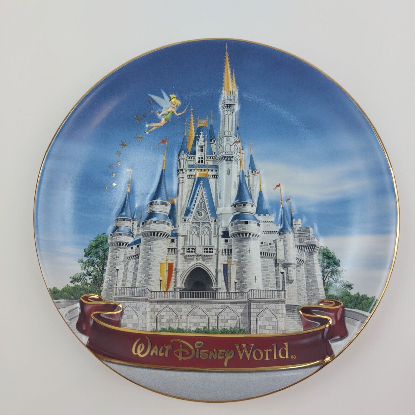 Walt Disney World Cinderella Castle 3D Collectible 9" Decorative Plate