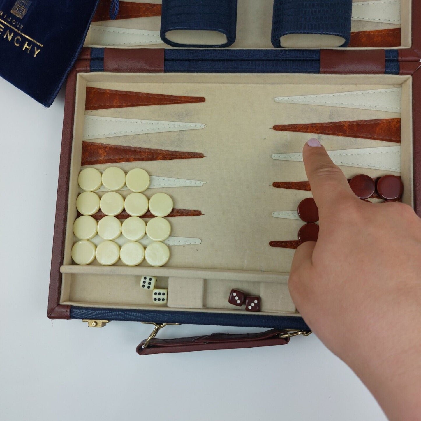 Backgammon In Leather Box Exculusive Made In Taiwan, See The Pics!