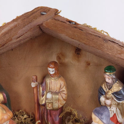 Vintage Nativity Set Resin Figures Wooden Manger Moss Detail International Chris