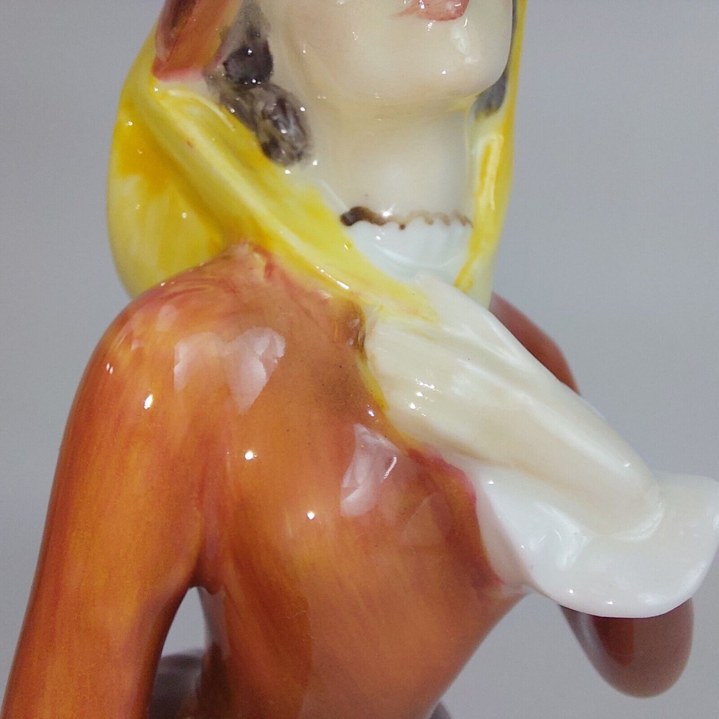 Royal Doulton Julia Figurine - Elegant Lady with Parasol - HN2705 - Collectible