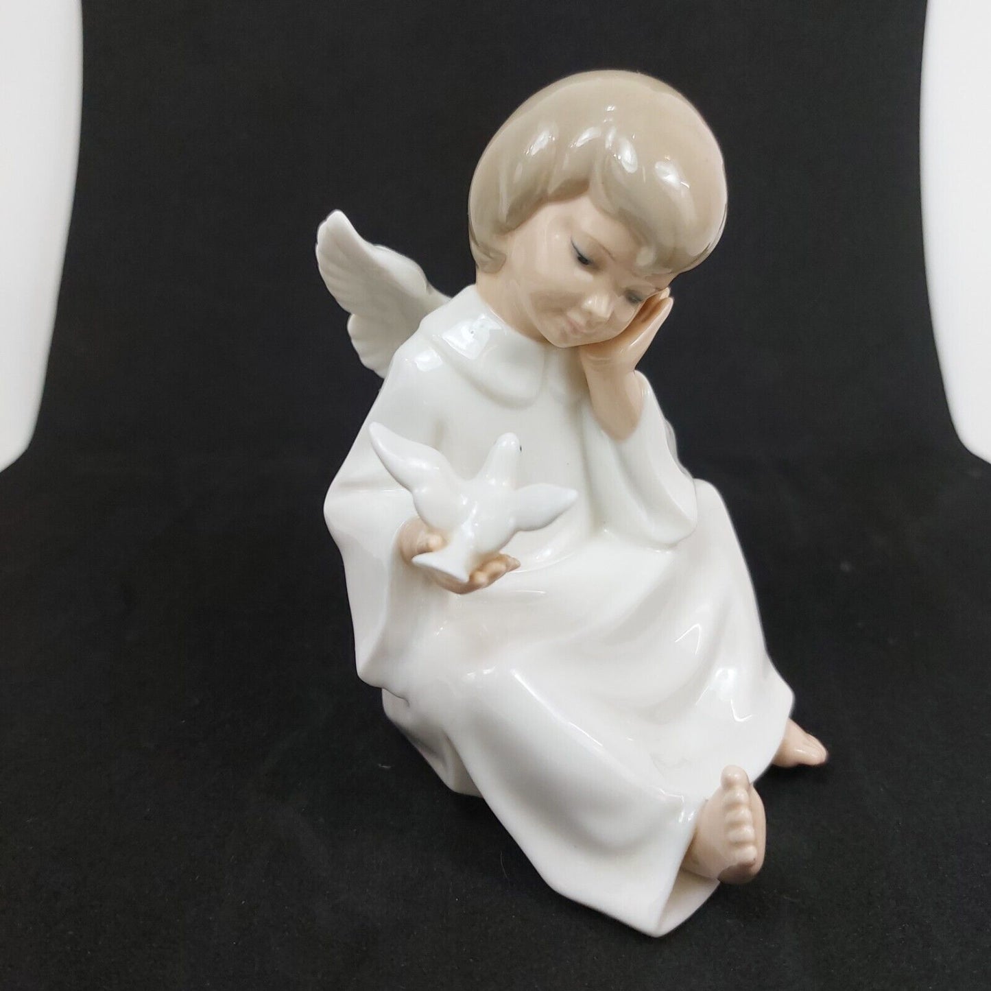 The Leonardo Collection Porcelain Angel with Dove Figurine