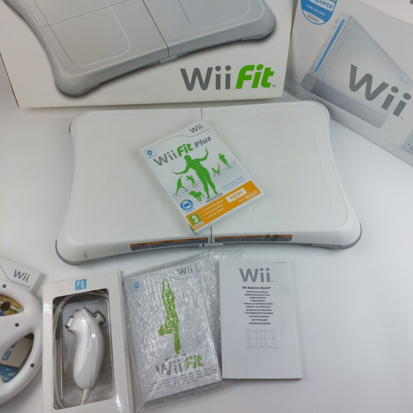 Boxed Nintendo Wii Console With Wii fit Board & Games & Accesories Mario Bundle