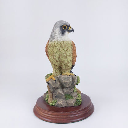 Leonardo Collection Kestrel Figurine 1994 Hand-Painted Resin Bird Statue